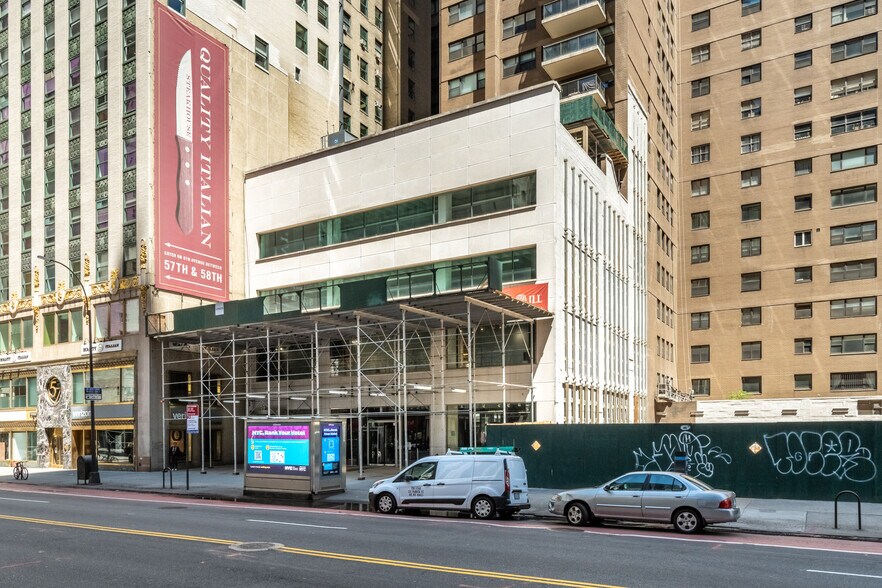More Photos Of 49 W 57th St, New York Office For Lease