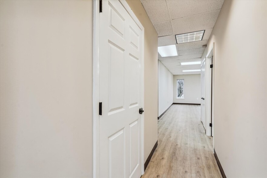 More Photos Of 9522 State Route 29, Fairfax Loft Creative Space For Sale