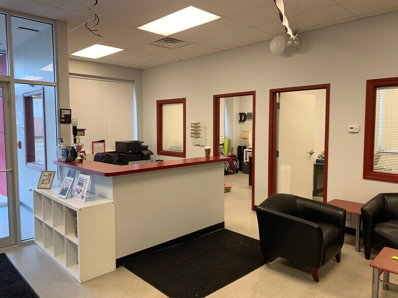 More Photos Of 26705 W Commerce Dr, Volo Health Club For Lease