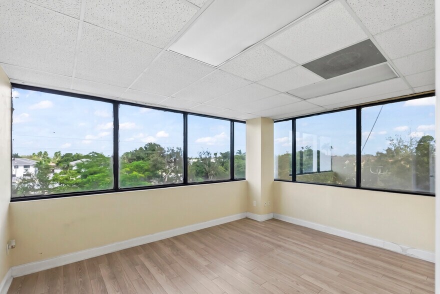 More Photos Of 3201 Griffin Rd, Fort Lauderdale Loft Creative Space For Lease