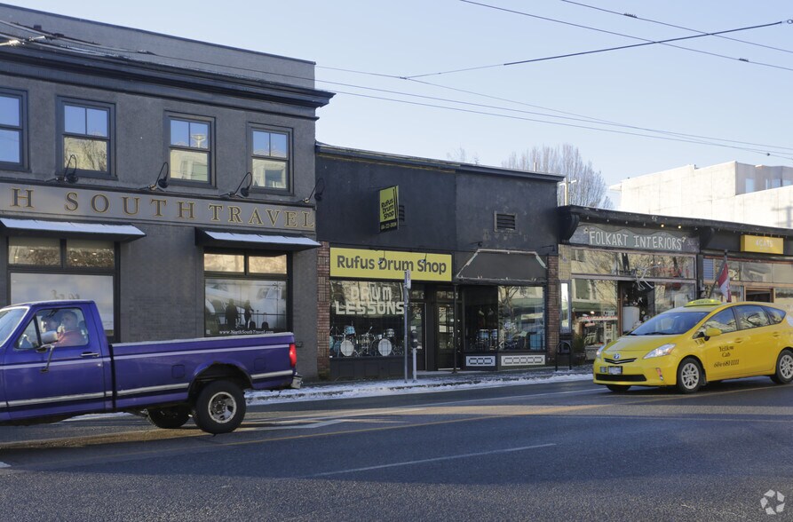 More Photos Of 3712 W 10th Av, Vancouver Storefront For Lease