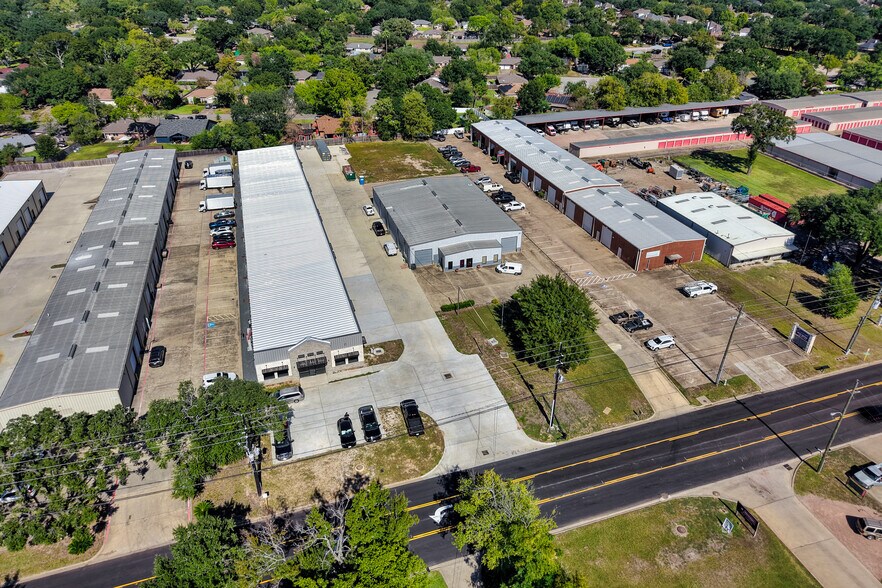 More Photos Of 5342 5th St, Katy Freestanding For Lease
