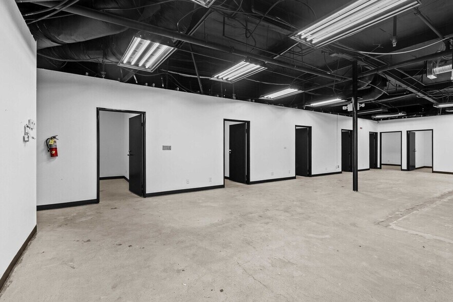 More Photos Of 9036 Winnetka Ave, Northridge Loft Creative Space For Lease