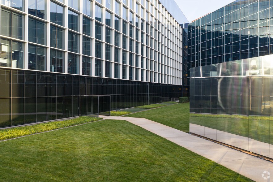 More Photos Of 6200 NW Classen, Oklahoma City Office For Lease