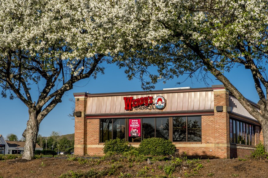 More Photos Of 290-306 Turnpike Rd, Westborough Unknown For Lease