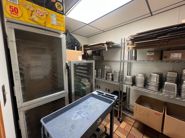 More Photos Of 5025 Santa Fe Dr, Fayetteville General Retail For Sale