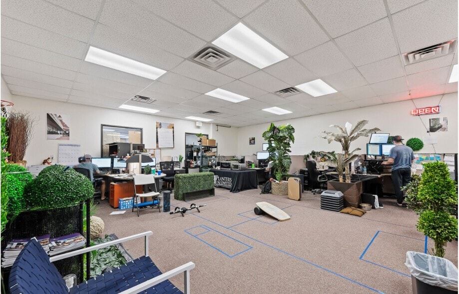 More Photos Of 6056 Corte Del Cedro, Carlsbad Warehouse For Sale