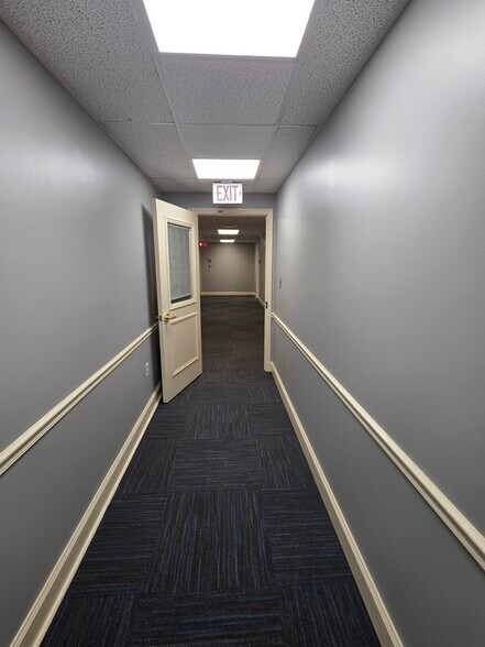 Primary Photo Of 2027 Broadway St, Cape Girardeau Office For Lease