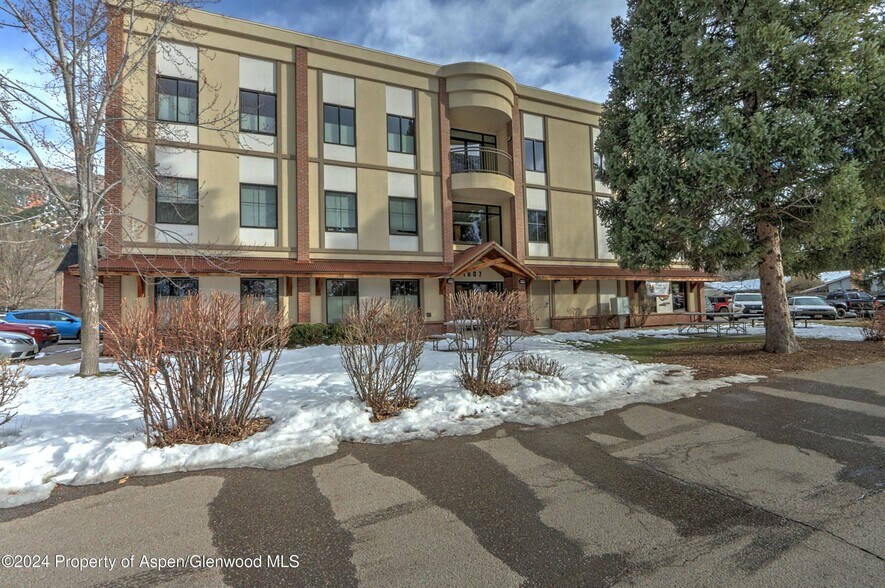 Primary Photo Of 1607 Grand Ave, Glenwood Springs Loft Creative Space For Sale