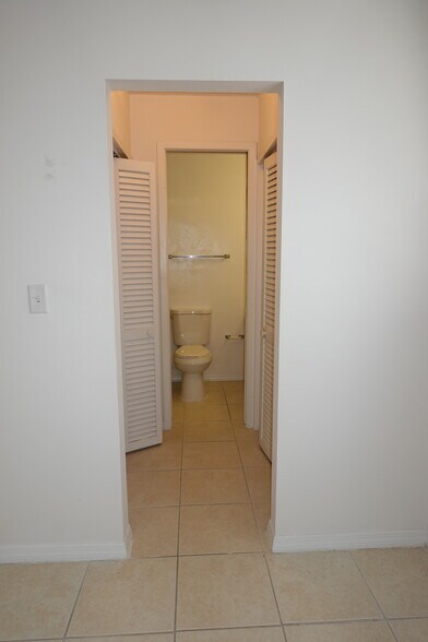 More Photos Of 2887 S Osceola Ave, Orlando Office For Sale