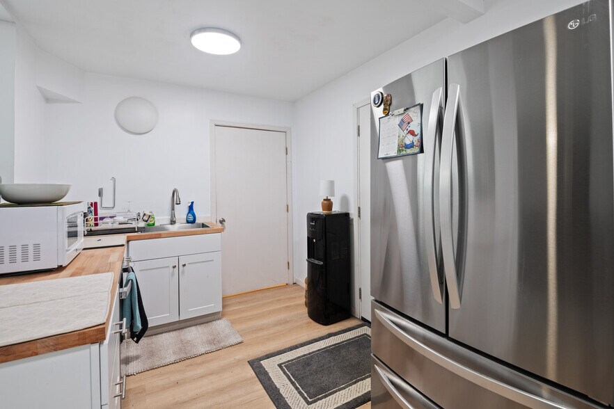 More Photos Of 1923 Courtwright Rd, Mohave Valley Warehouse For Sale