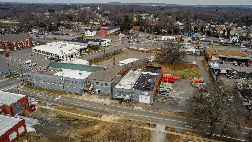 More Photos Of 226 S Linwood Rd, Gastonia Warehouse For Sale