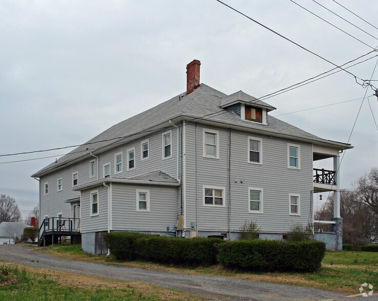 More Photos Of 421 Vine St, Eden Hotel For Sale