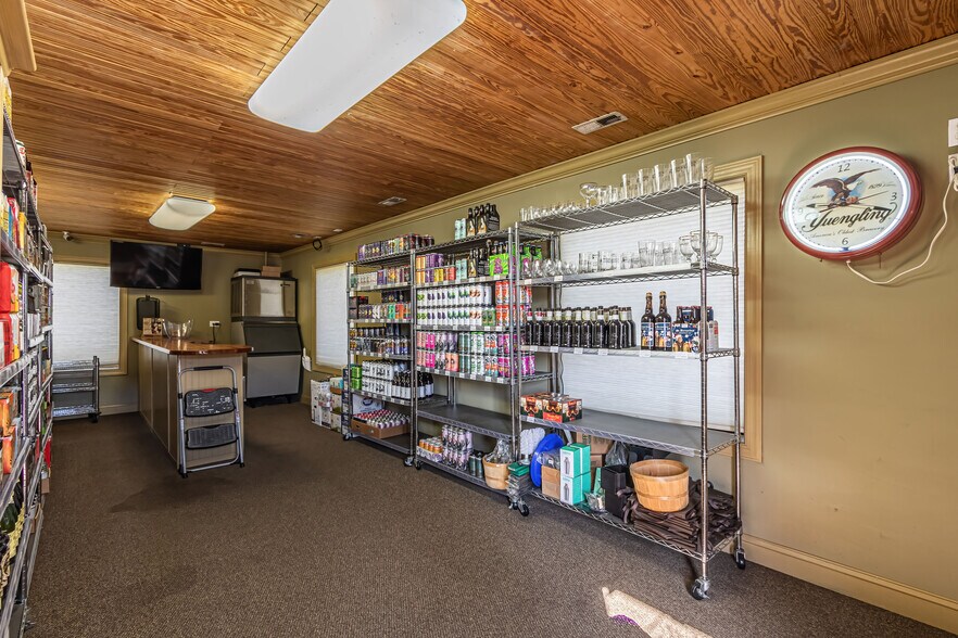 More Photos Of 1 N Marine Blvd, Jacksonville Storefront Retail Office For Sale