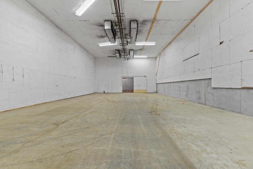 More Photos Of 1260 Lower Sunnyslope Rd, Wenatchee Manufacturing For Lease