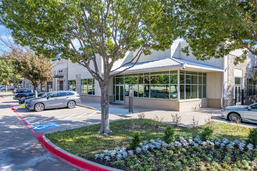 More Photos Of 645 E State Highway 121, Coppell Unknown For Lease