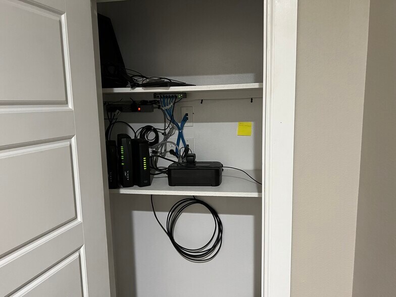 More Photos Of 3450 W 151st St S, Kiefer Warehouse For Lease