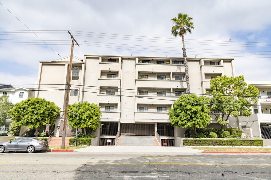 More Photos Of 4651 Cahuenga Blvd, North Hollywood Apartments For Sale