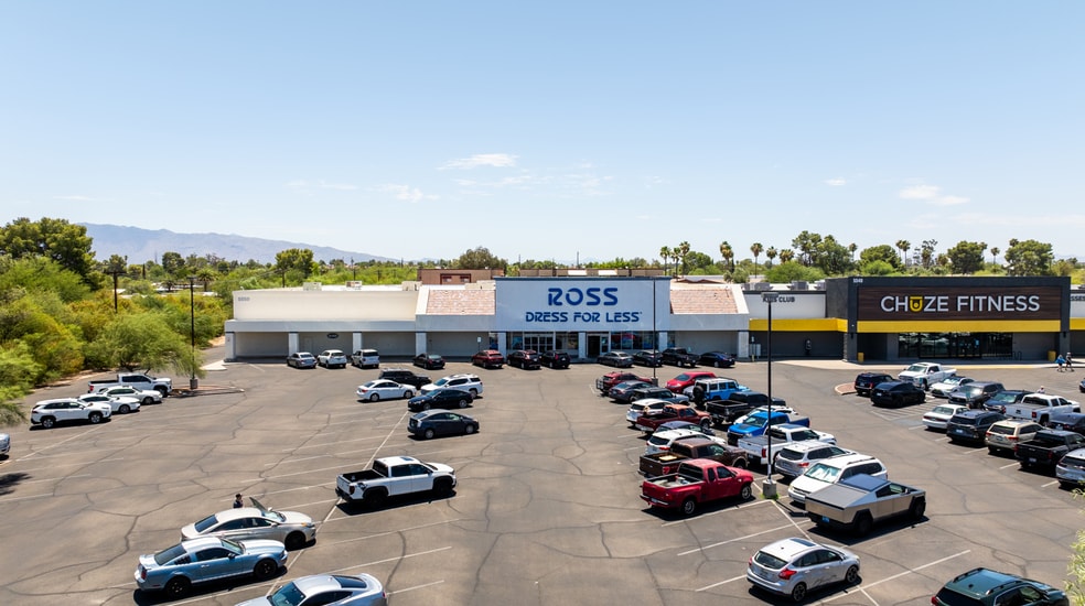 More Photos Of 5550 E Grant Rd, Tucson Freestanding For Sale