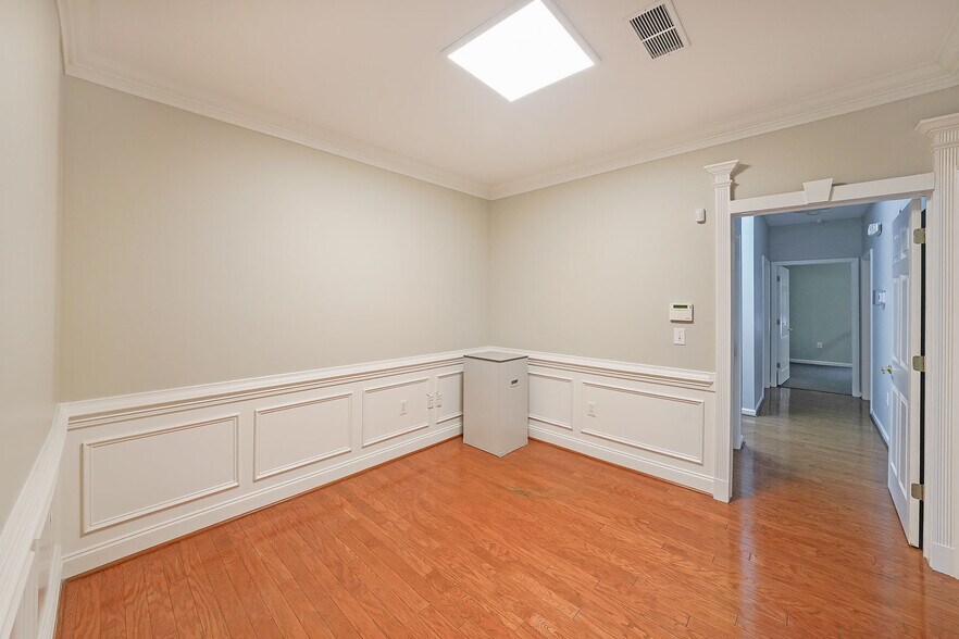 More Photos Of 1301 Shiloh Rd NW, Kennesaw Office For Sale