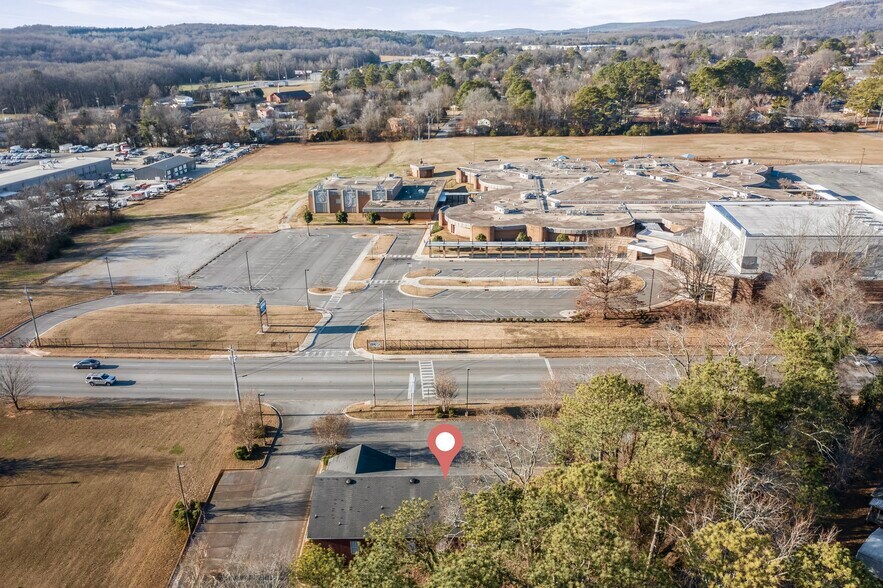 More Photos Of 4815 Sparkman Dr, Huntsville Medical For Sale