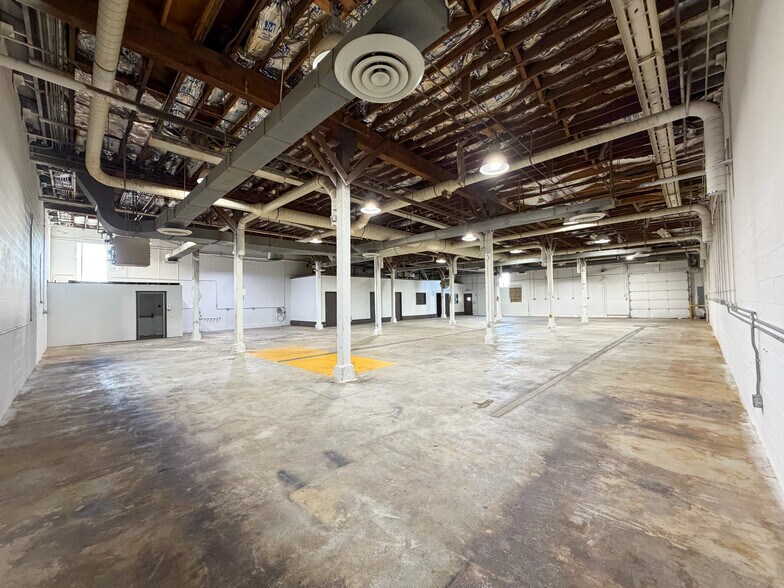 More Photos Of 225 S Lodestone Way, Tooele Warehouse For Lease