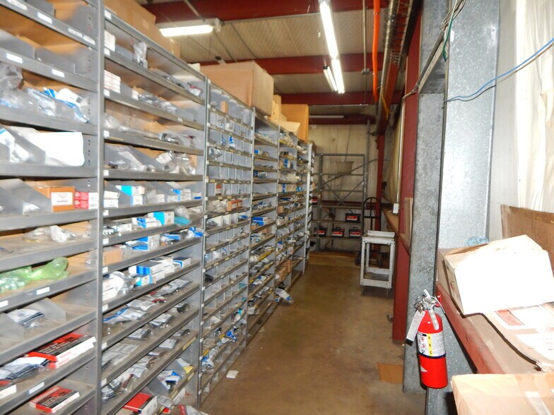 More Photos Of 143 Texas Highway 49, Hughes Springs Auto Repair For Sale