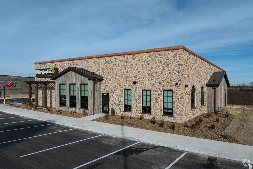 More Photos Of 3861 U.S. 412, Siloam Springs Restaurant For Sale