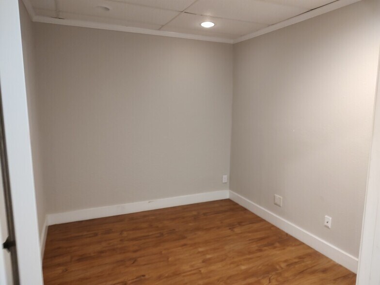 More Photos Of 1335 Shannon Rd E, Sulphur Springs Office For Lease