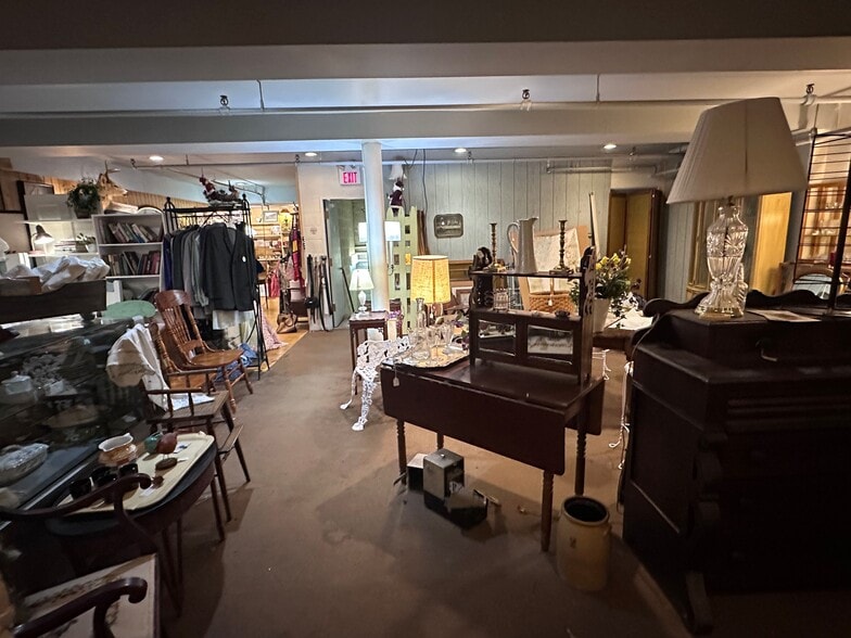 More Photos Of 123 S Union St, Traverse City Freestanding For Sale