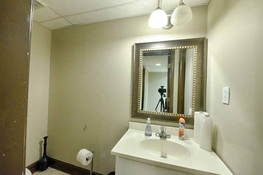 More Photos Of 2601 Sandy Plains Rd, Marietta Office For Sale