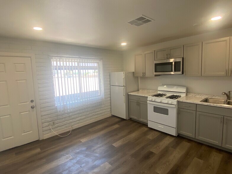 More Photos Of 9201 N 12th St, Phoenix Apartments For Sale