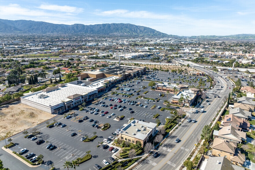 More Photos Of 450-590 Hidden Valley Pky, Corona Unknown For Lease