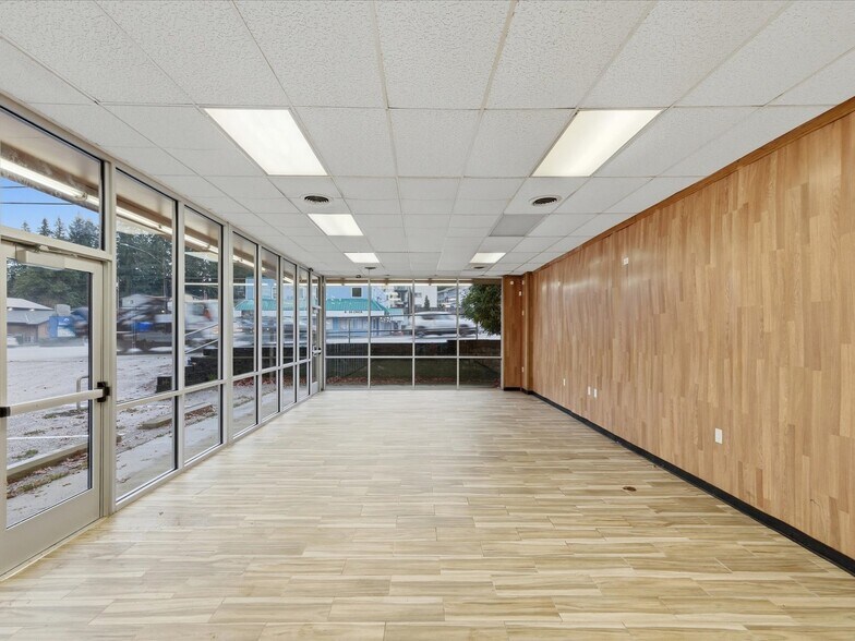 More Photos Of 5802 Evergreen Way, Everett Storefront Retail Office For Sale