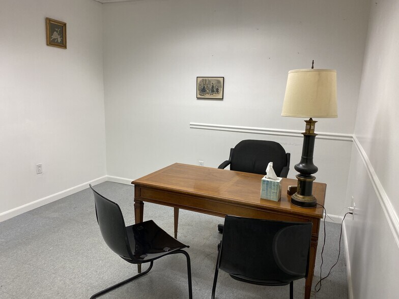 More Photos Of 626 McLean Ave, Yonkers Office For Sale