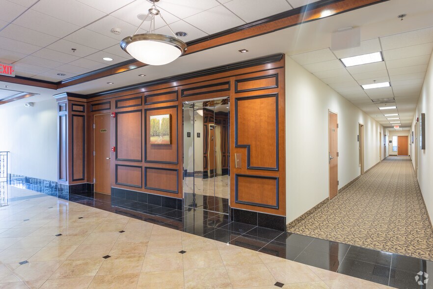 More Photos Of 21430 Cedar Dr, Sterling Storefront Retail Office For Lease