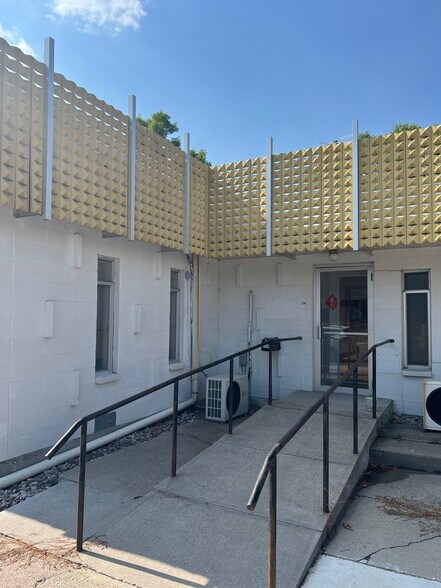 More Photos Of 236 E Glendale St, Dillon Office For Sale