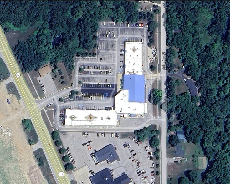 More Photos Of 4624-4660 N M-37 Hwy, Middleville Storefront For Sale