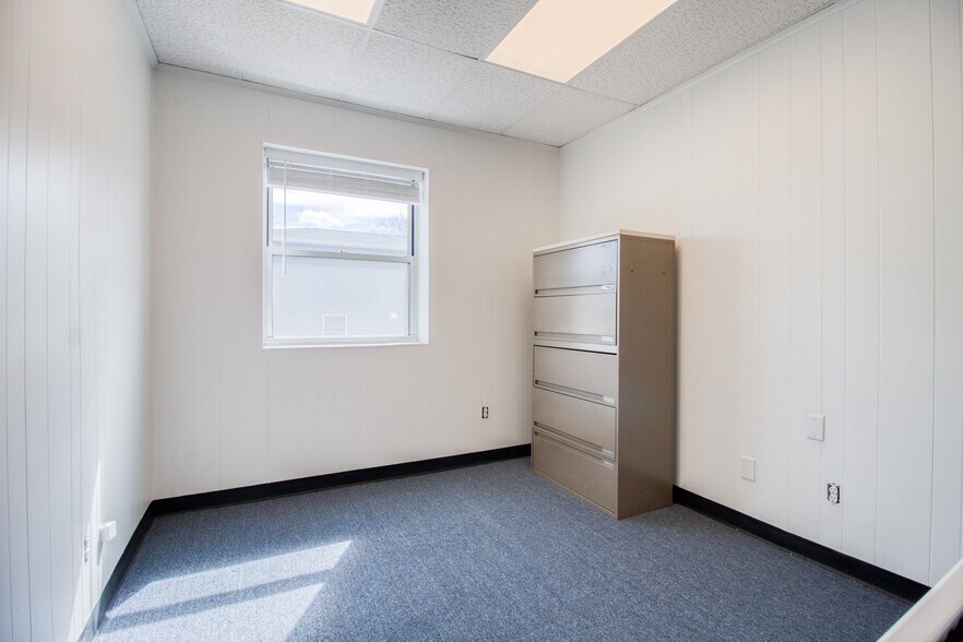More Photos Of 101 West St, Hillsdale Office For Lease