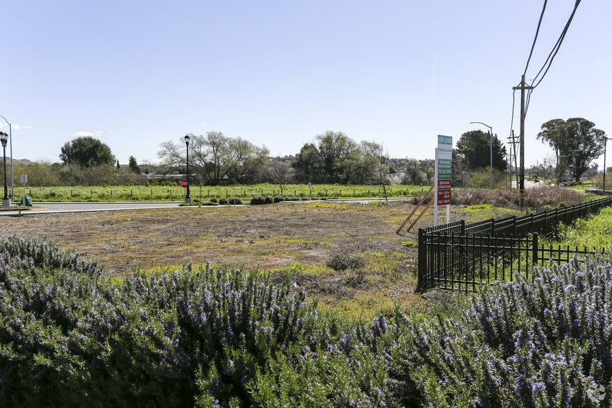 Primary Photo Of American Canyon Rd @ Broadway, American Canyon Unknown For Lease