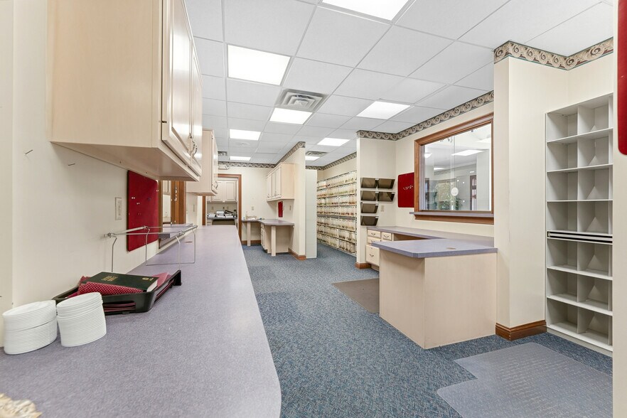 More Photos Of 1703 Locust Ave, Fairmont Medical For Sale