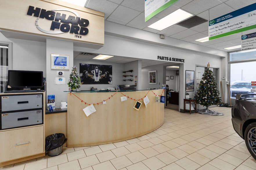 More Photos Of 68 Great Northern Rd, Sault Ste. Marie Auto Dealership For Sale