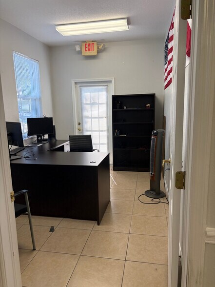 More Photos Of 12187-12189 W Linebaugh Ave, Tampa Office For Lease