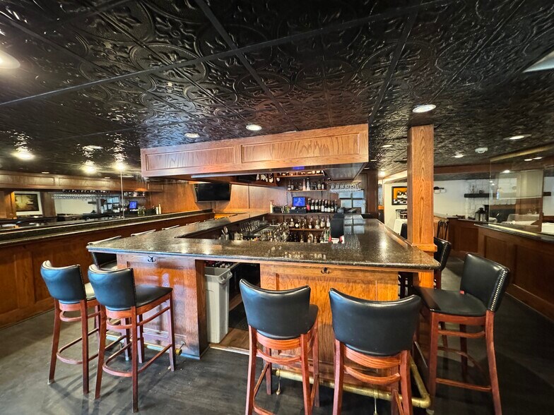 More Photos Of 420 Higgins Ave, Brielle Restaurant For Sale