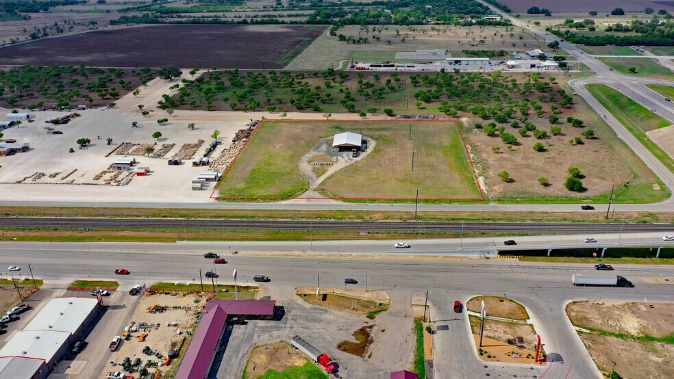 More Photos Of 18th Street, Hondo Land For Sale