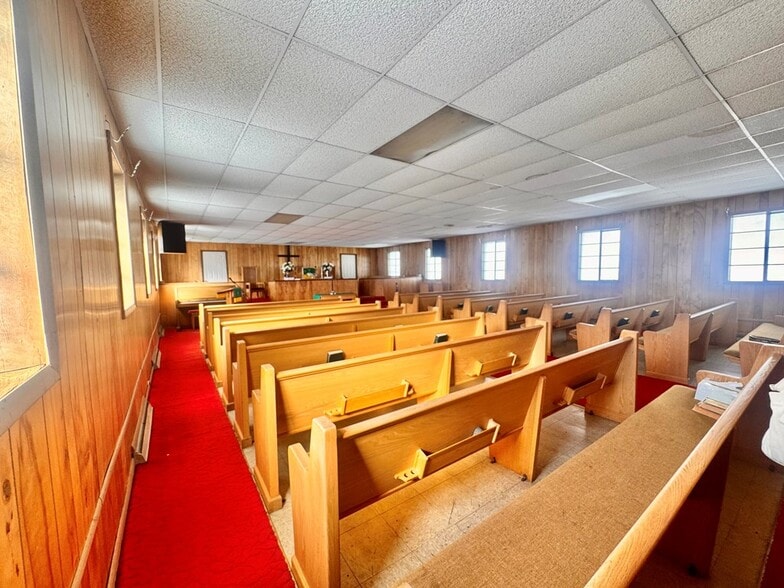 More Photos Of 105 Smith St, Beckley Religious Facility For Sale