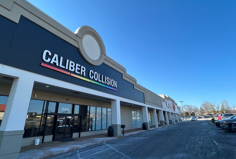 More Photos Of 15434-15444 Manchester Rd, Ellisville General Retail For Sale