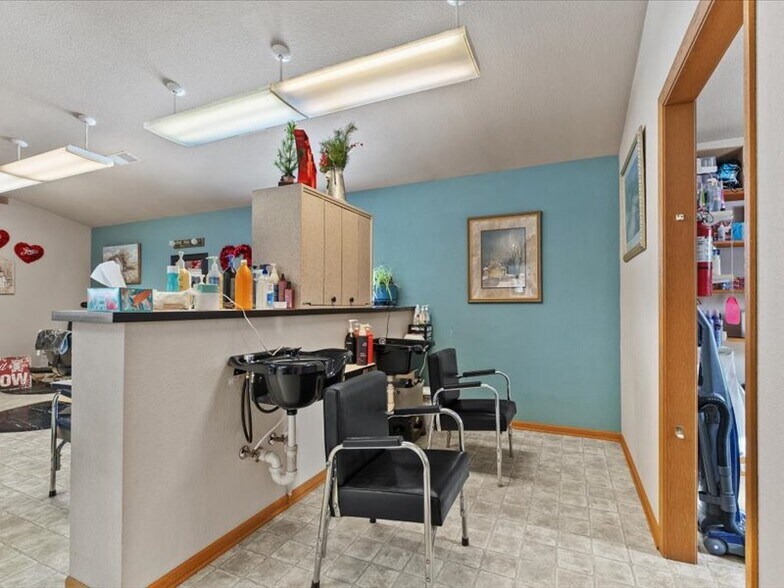 More Photos Of 628 Christel Dr, Valders Office Residential For Sale