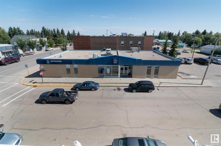 More Photos Of 10201 100 Av, Morinville Office Residential For Sale