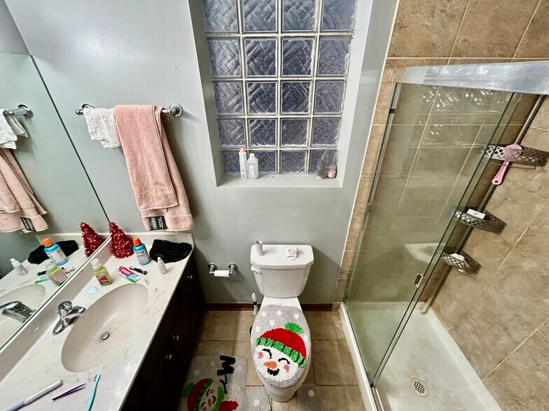 More Photos Of 5644 S Prairie Ave, Chicago Apartments For Sale